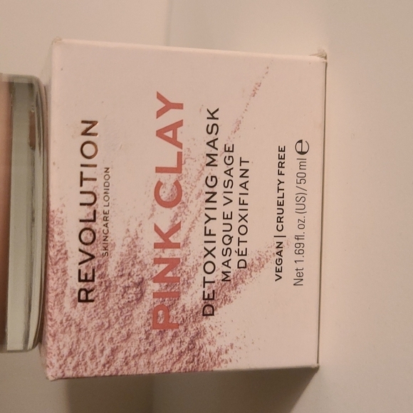 Revolution pink clay mask - Picture 3 of 3